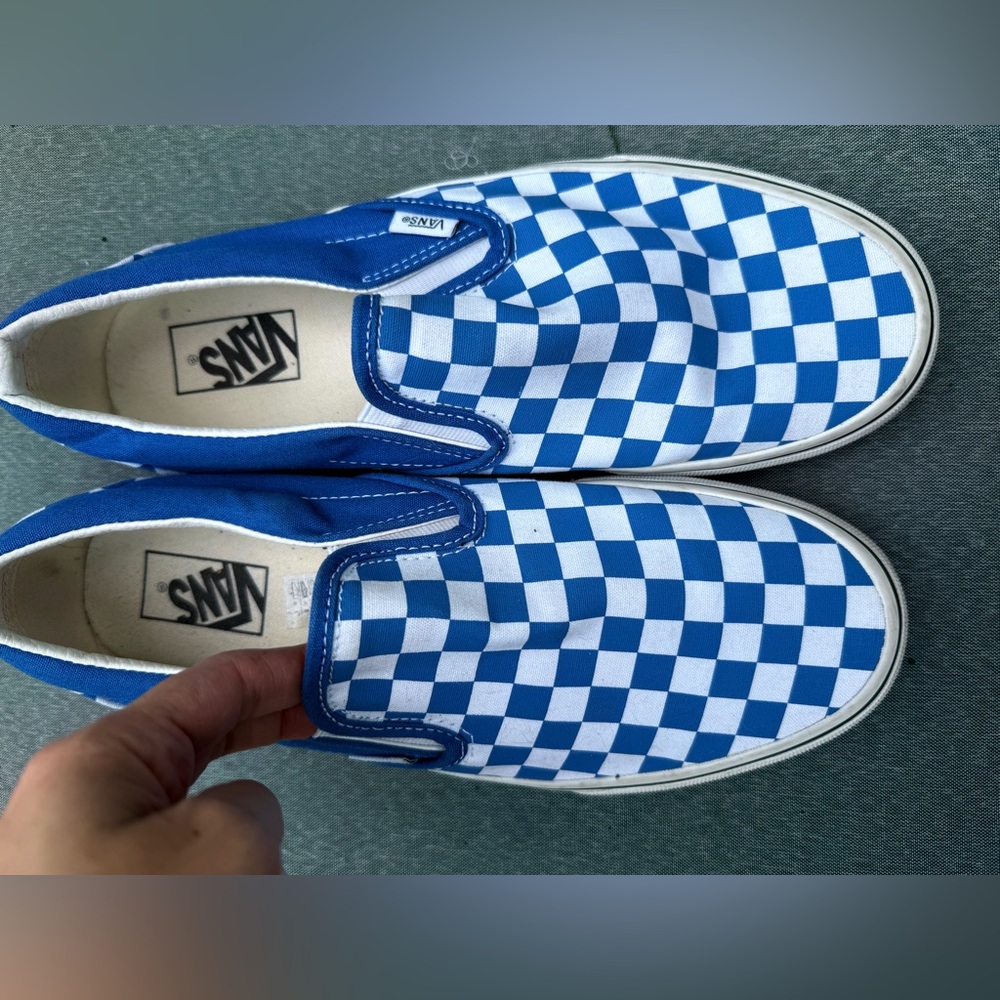 Vans - Picture 2 of 3